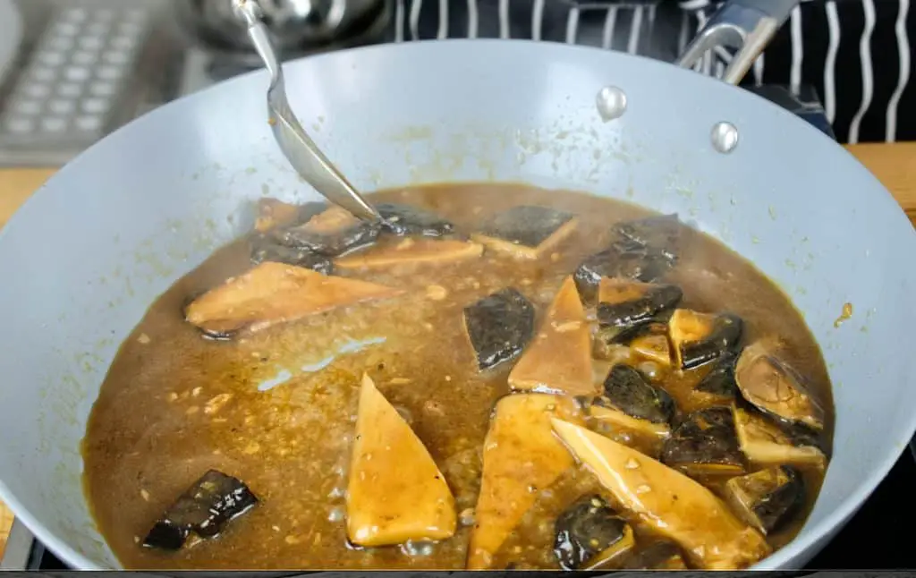 Roasted Mushroom Sauce with Garlic Reduced