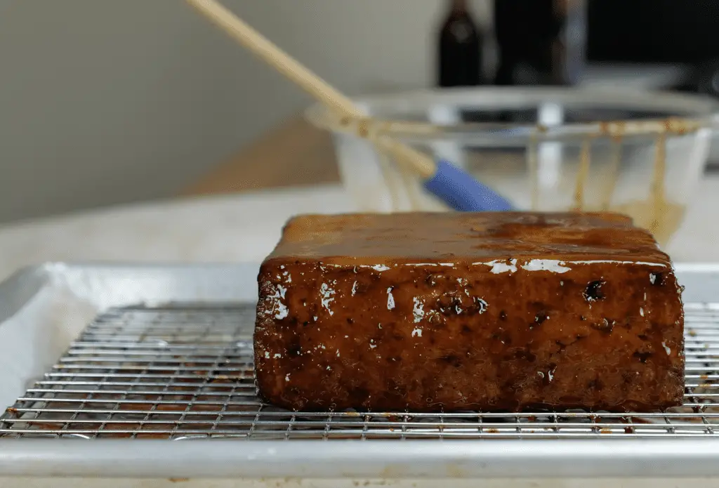 COOKED AND GLAZED TOFU STEAK