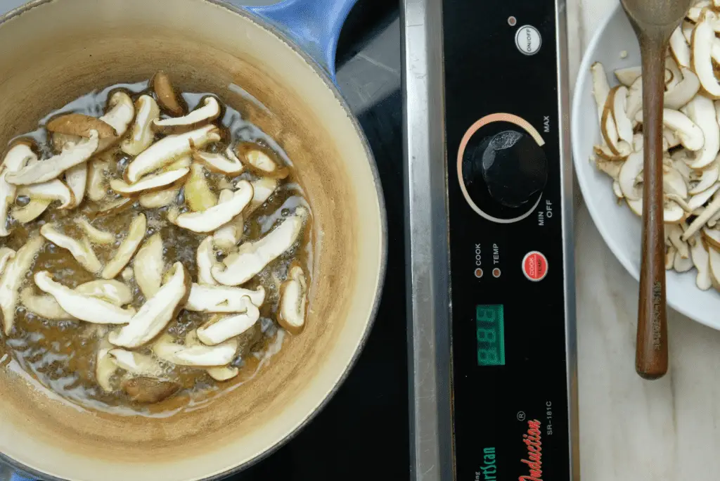 COOKING SHIITAKE MUSHROOMS