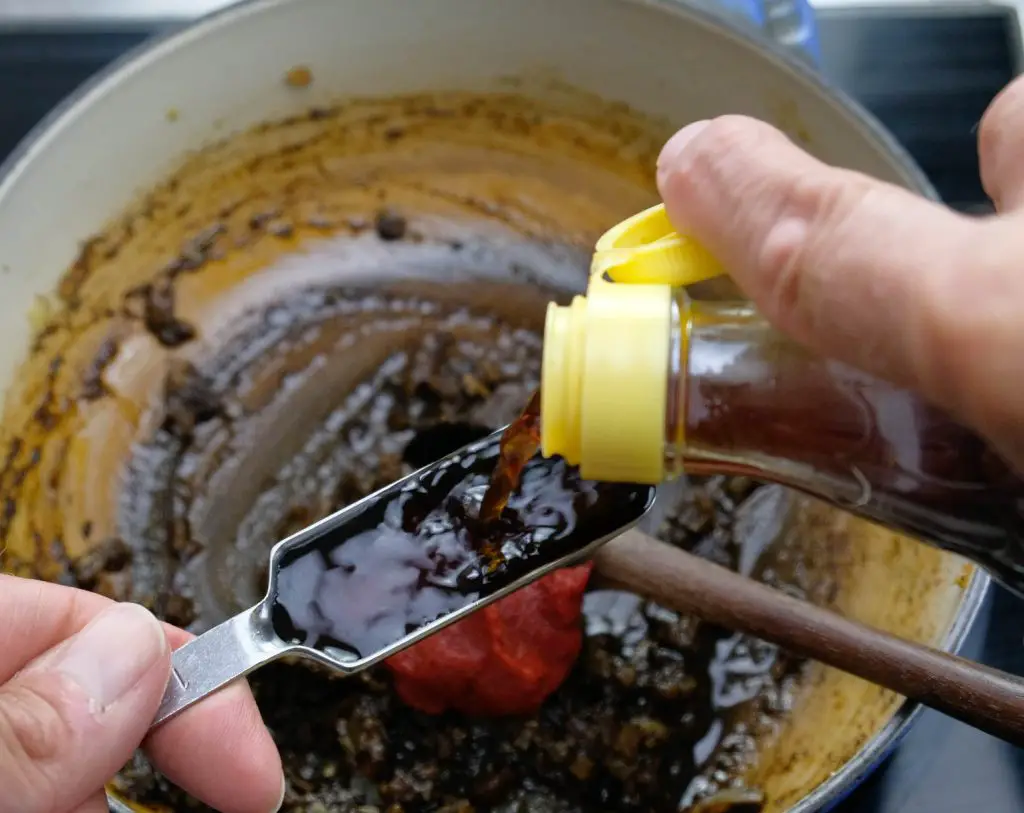 Add black vinegar to LENTILS