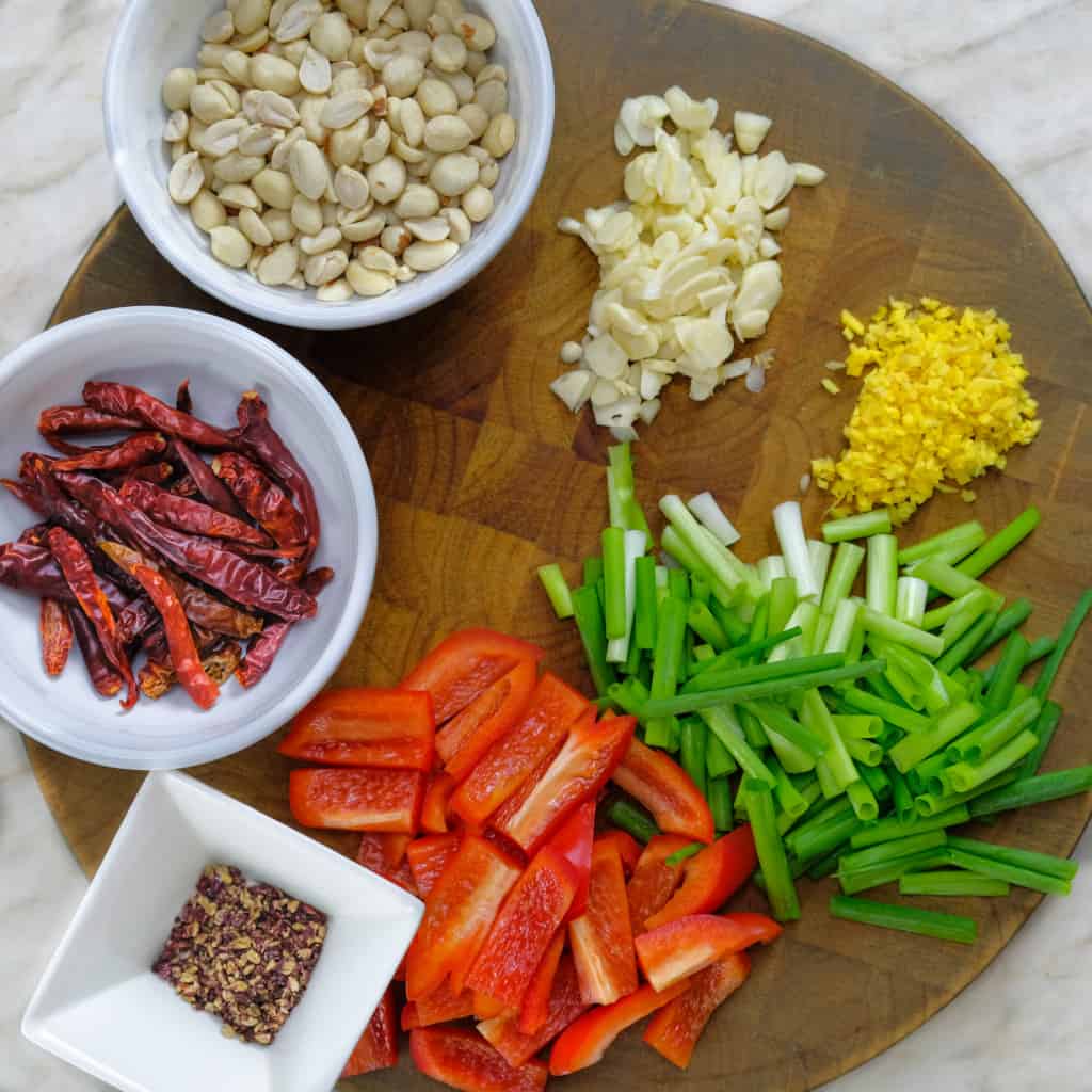 CUT VEGETABLES FOR KUNG PAO_