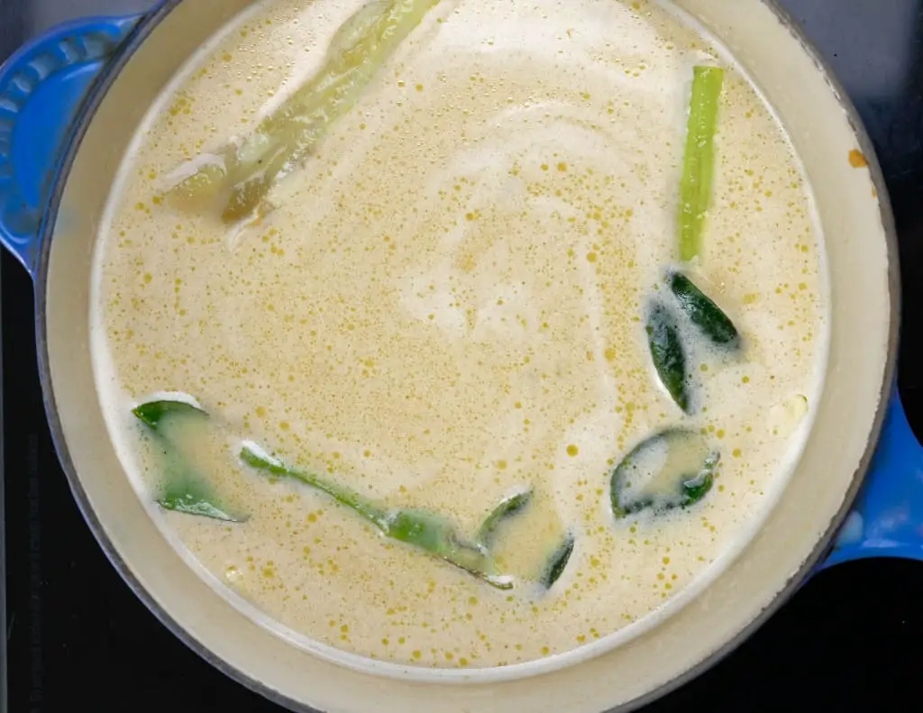 coconut milk,vegetable broth, garlic, green curry paste lemongrass for vegan green curry