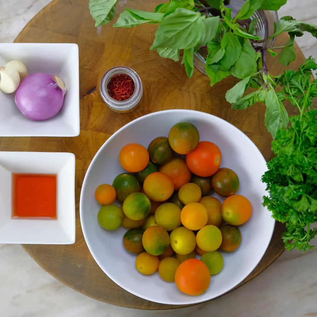 tomato saffron salad ingredients
