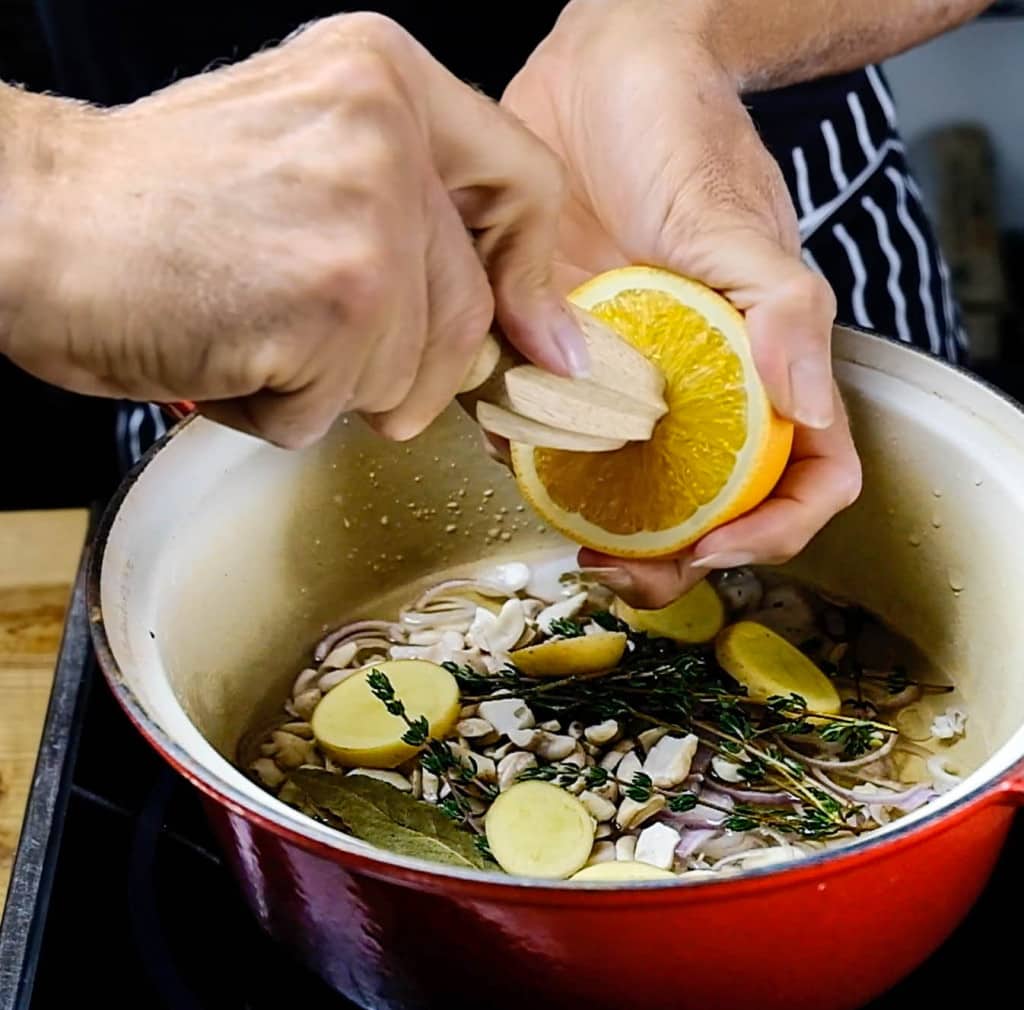 ADDING ORANGE BEURRRE BLANC