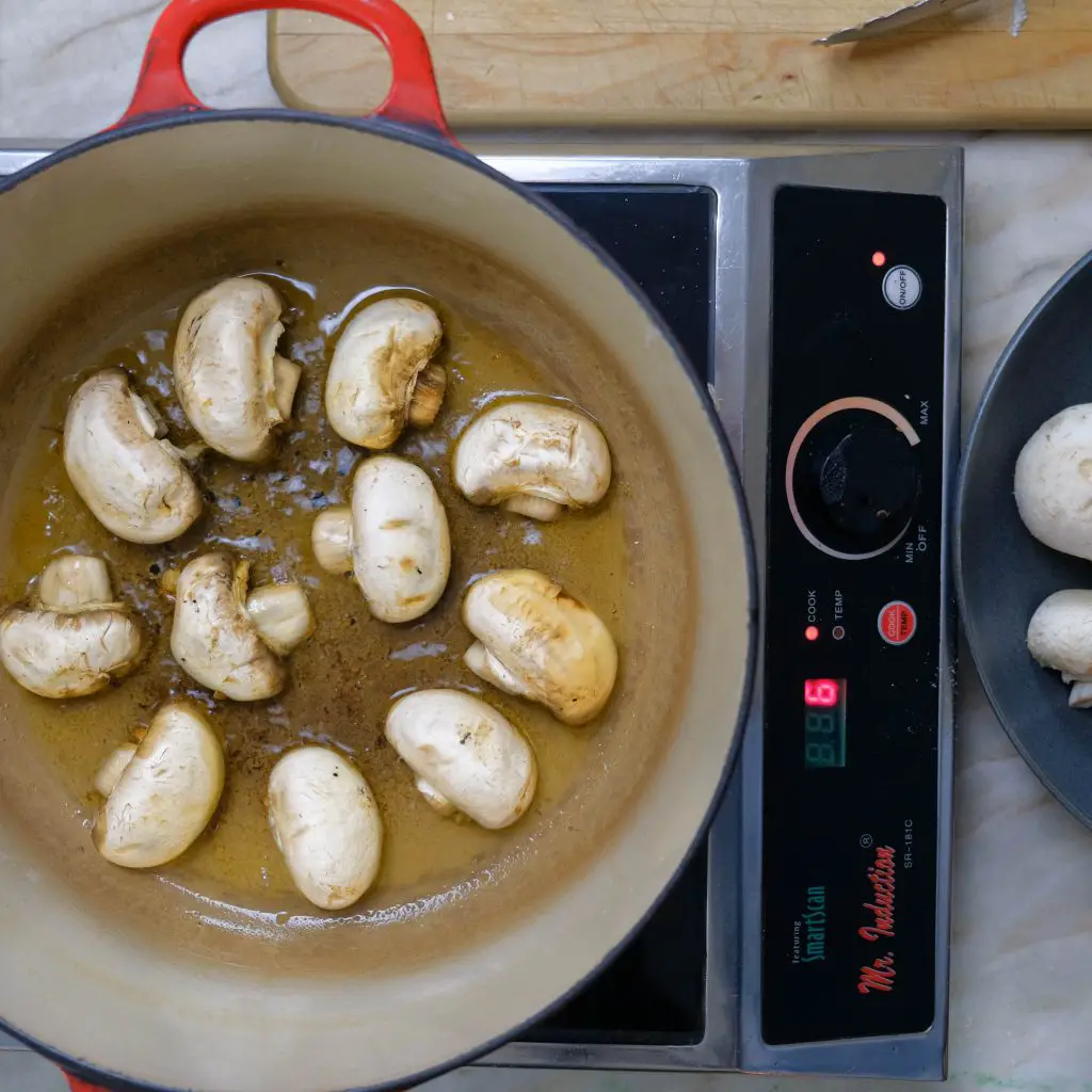 COOKING BUTTON MUSHROOMS