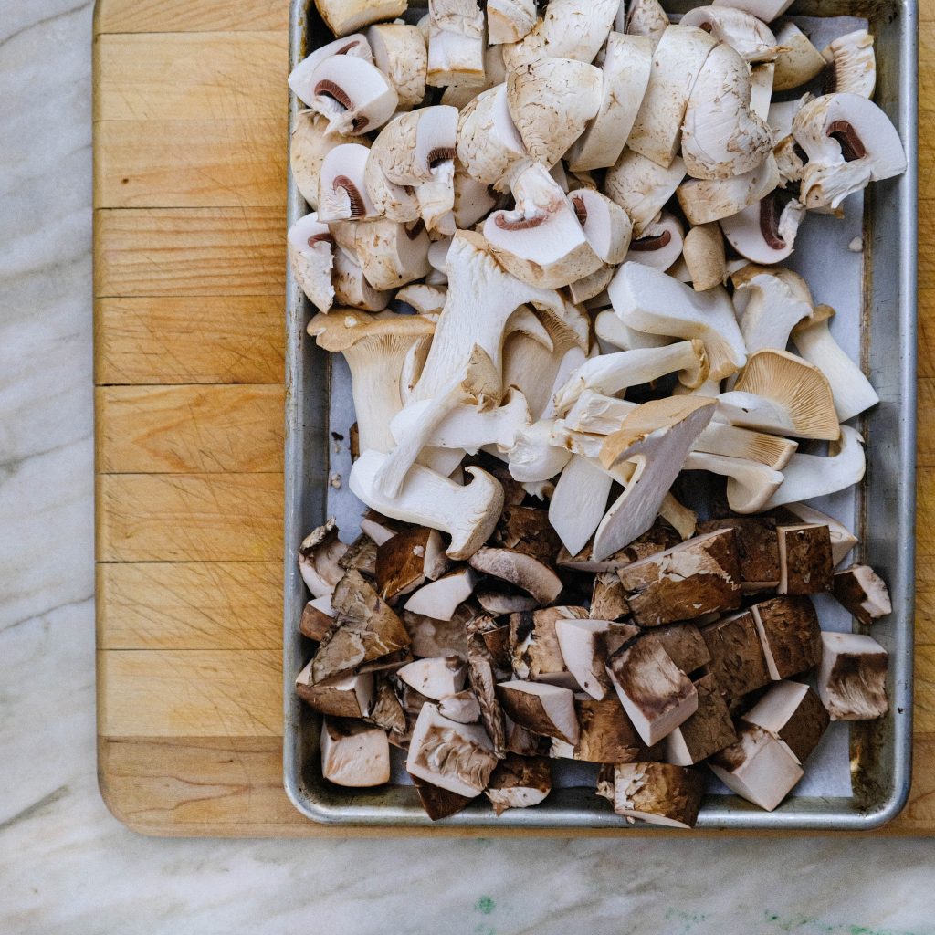 CHOPPED BUTTON MUSHROOMS, TRUMPET MUSHROOMS, PORTABELLA MUSHROOMS_