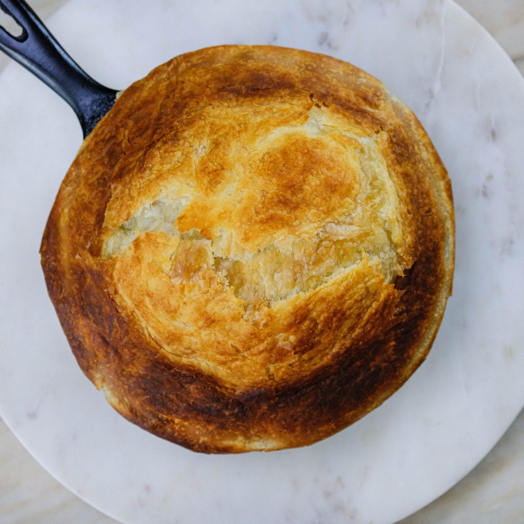 MUSHROOM AND LEEK PIE COVERED WITH PUFF PASTRY BAKED I_