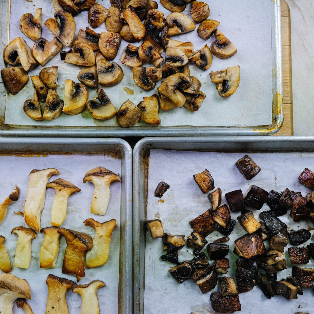 ROASTING TRUMPET MUSHROOMS, BUTTON MUSHROOMS, POTABELLA MUSHROOMS_