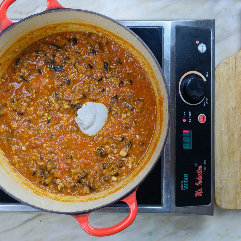 ADDING CASHEW CREAM TO BOLOGNESE_