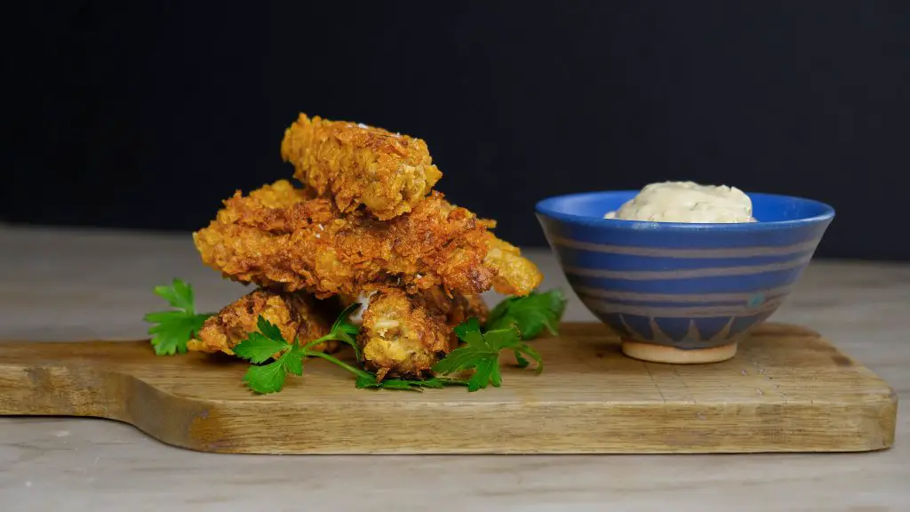 CRISPY MUSHROOM TENDERS WITH VEGAN RANCH