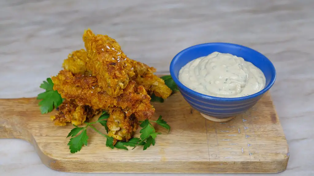 CRISPY MUSHROOM TENDERS WITH VEGAN RANCH 2