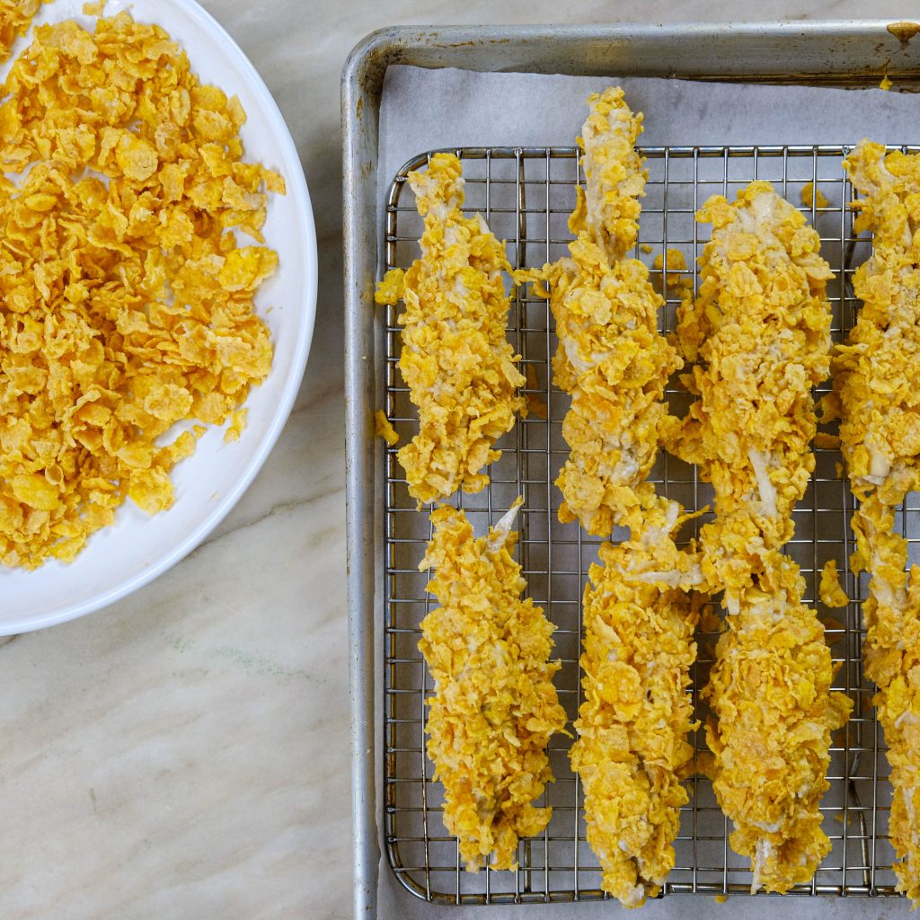 MUSHROOM TENDERS COATED IN FLOUR AND CORNFLAKES