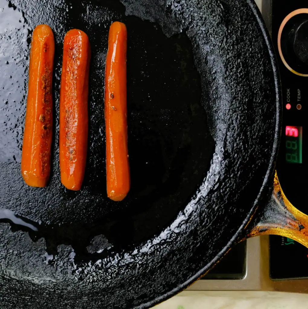 ROASTING CARROT DOG IN A SAUTE PAN