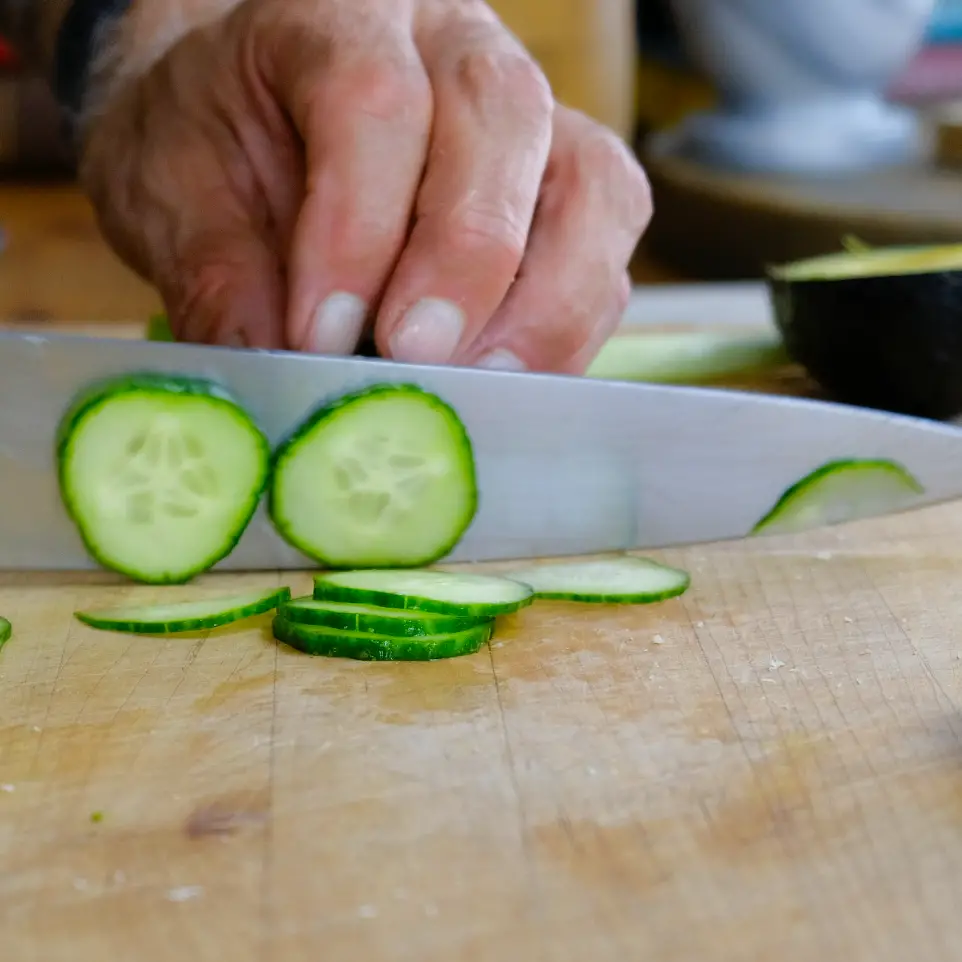 CUTTING CUCUMBER